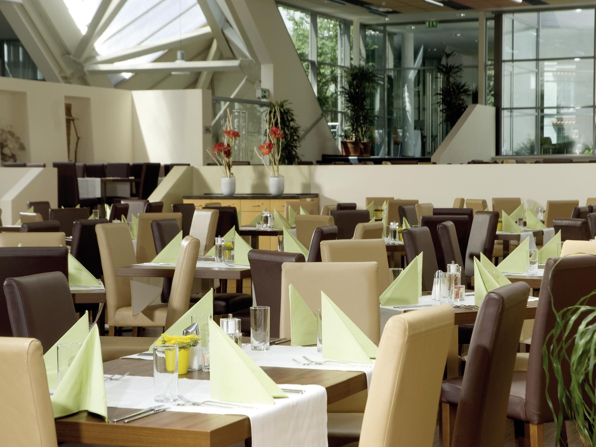 Eventhotel Pyramide Voesendorf Luaran gambar