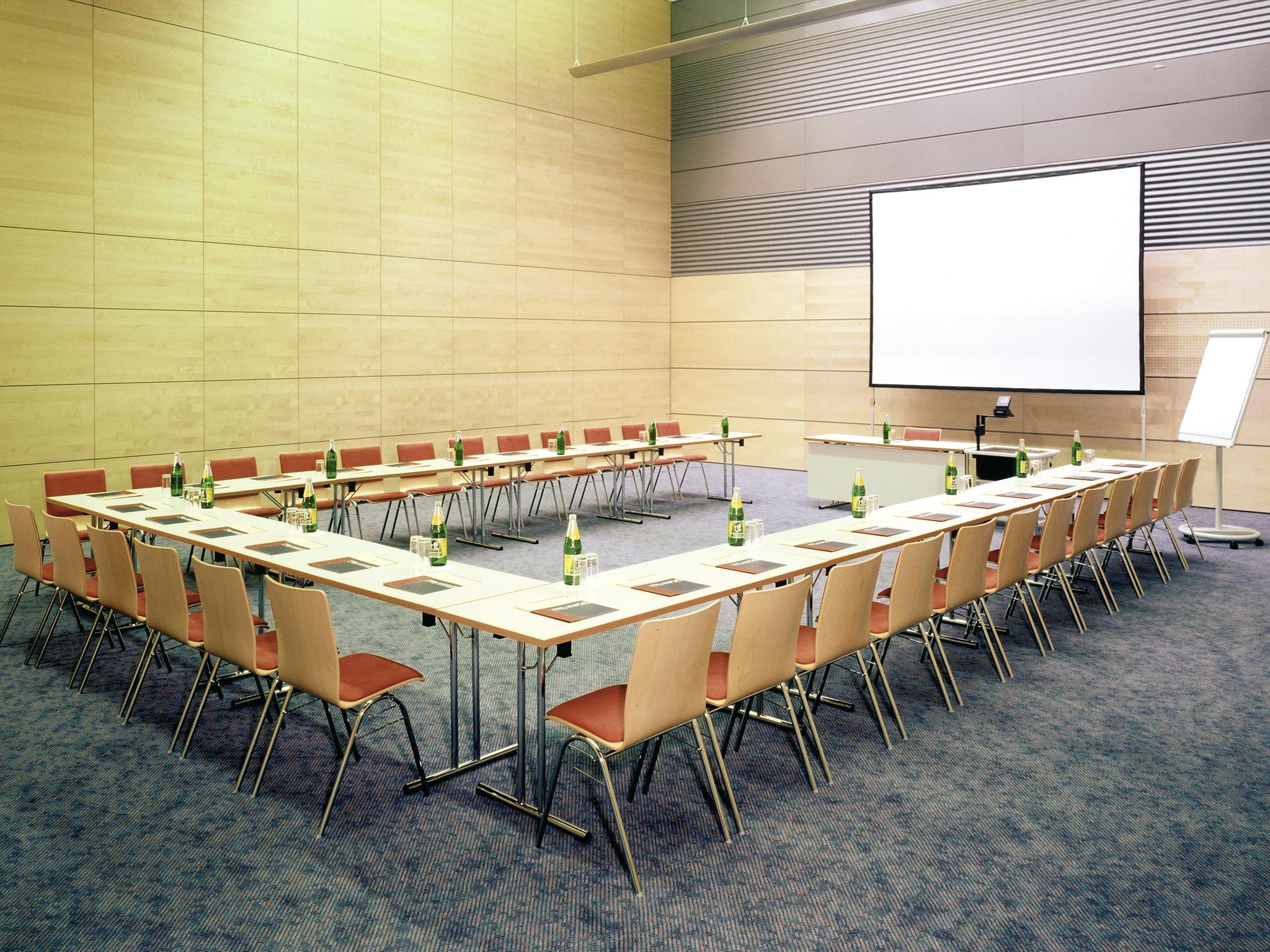 Eventhotel Pyramide Voesendorf Luaran gambar