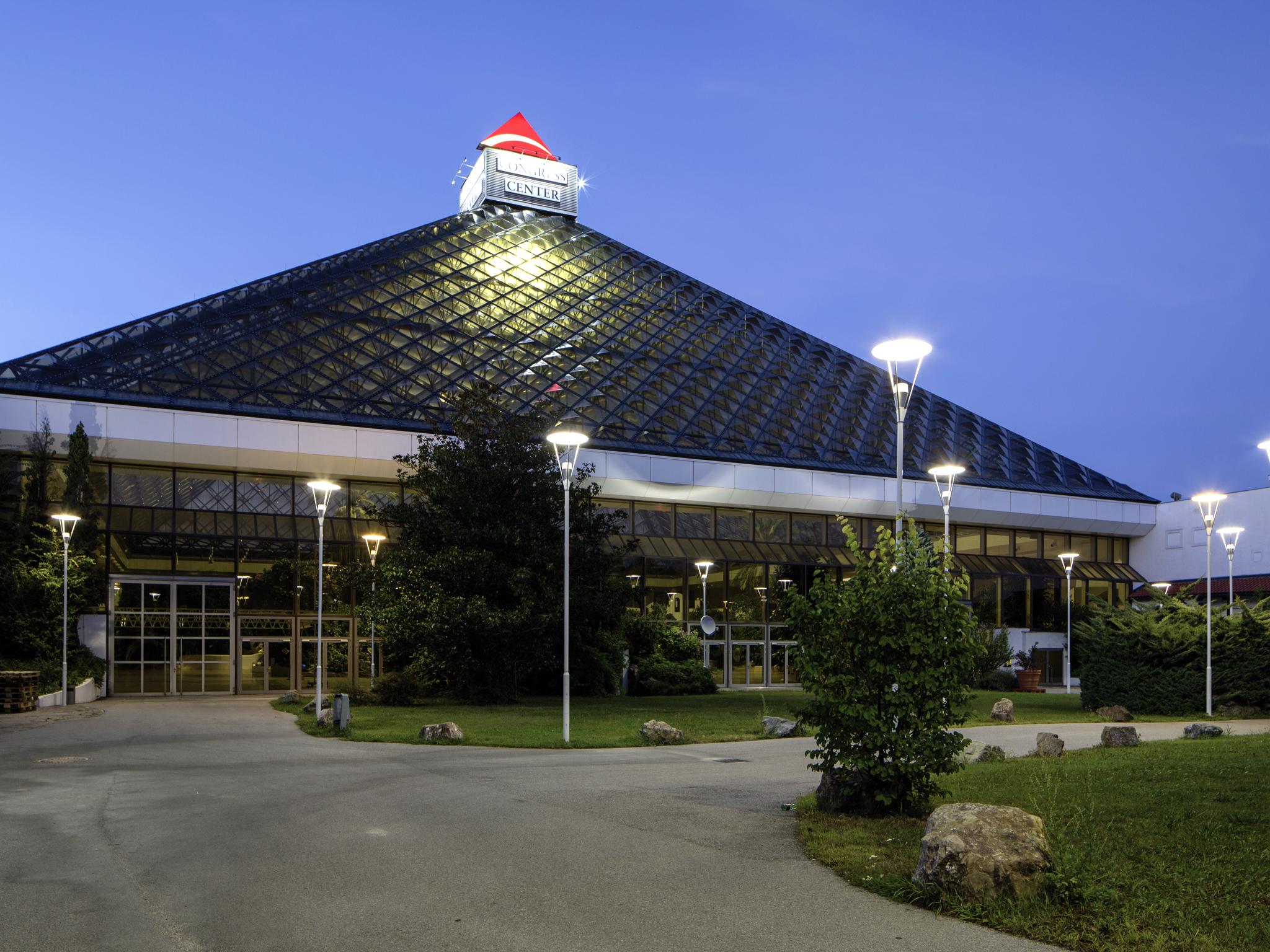 Eventhotel Pyramide Voesendorf Luaran gambar