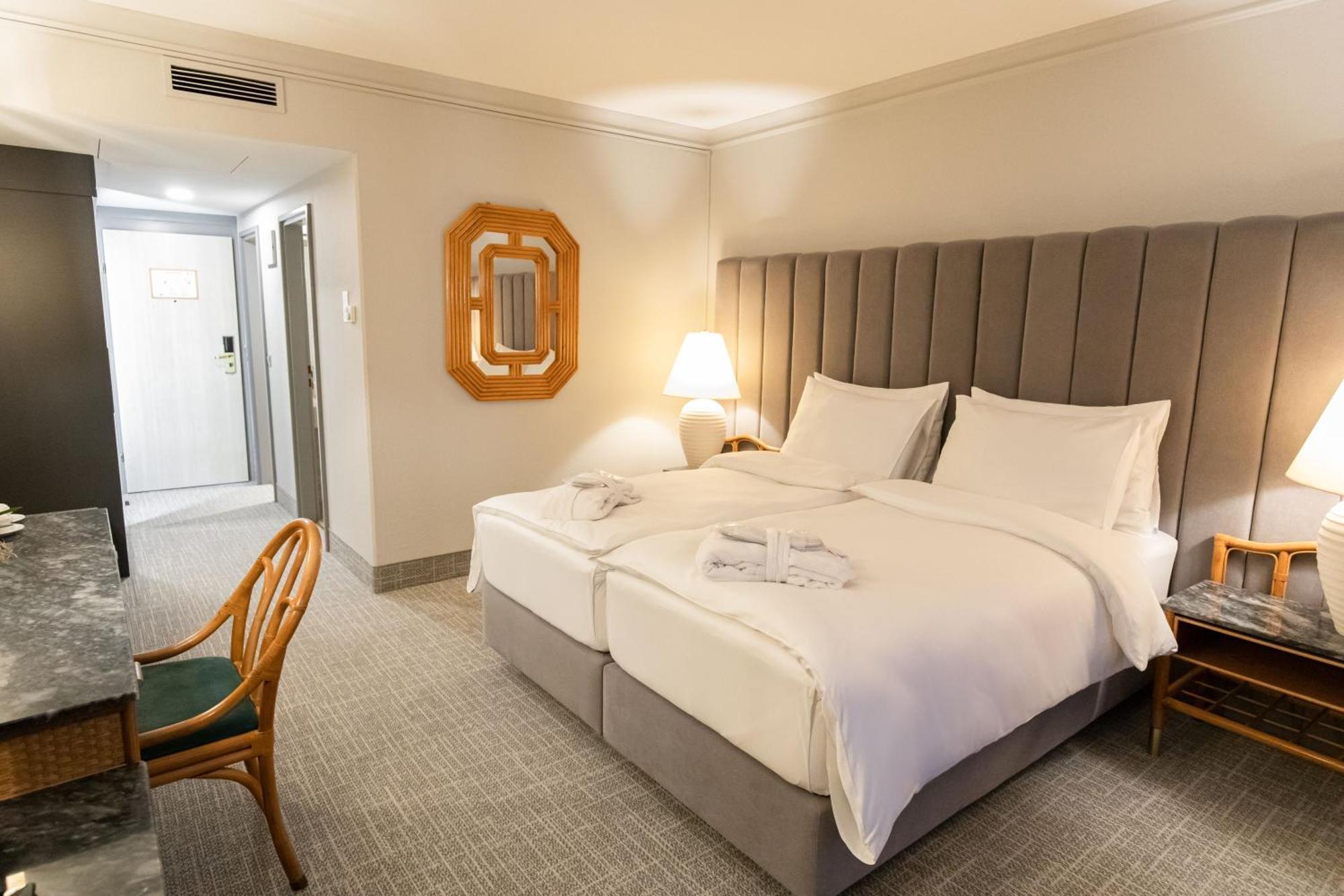 Eventhotel Pyramide Voesendorf Luaran gambar